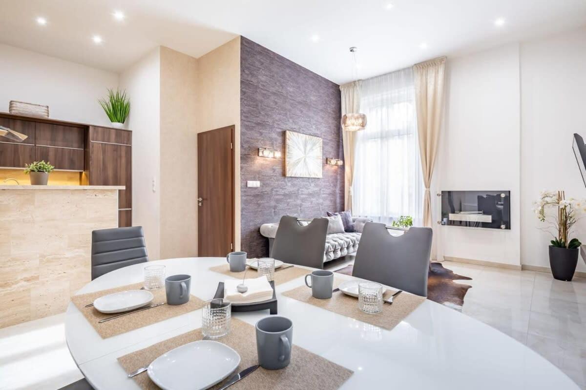 Splendid Perfectly Located Flat With Sauna Apartman Budapest Kültér fotó
