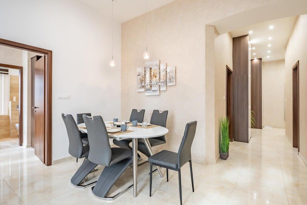 Splendid Perfectly Located Flat With Sauna Apartman Budapest Kültér fotó